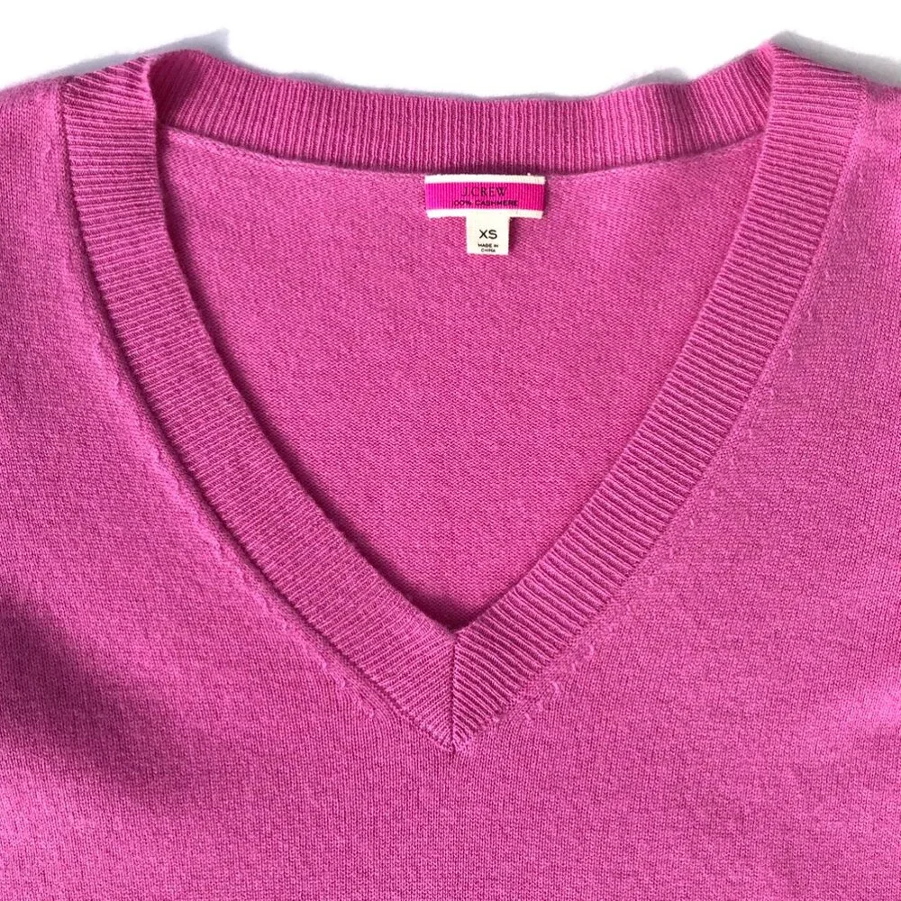 J Crew 100% cashmere V-neck fitted sweater women size XS pink pullover AD465 - Picture 2 of 6